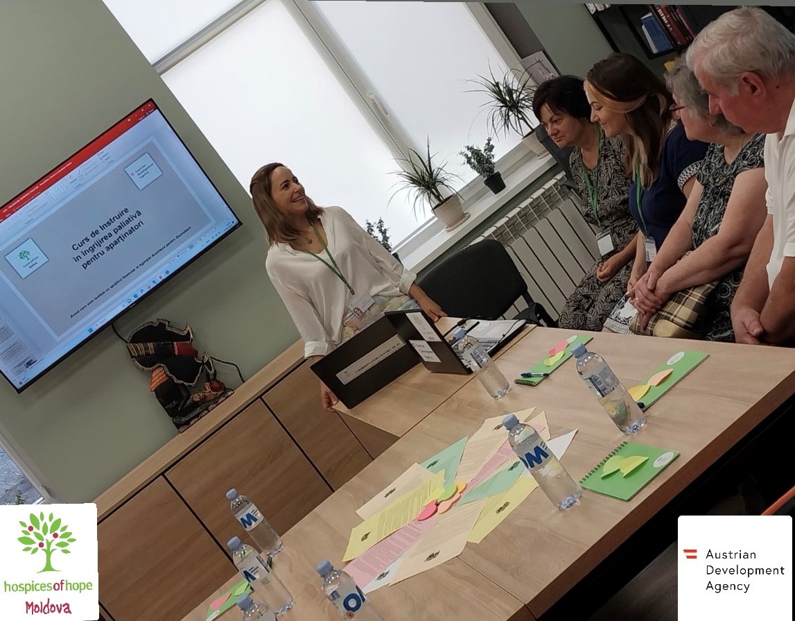 Participanți la instruirea organizată de Hospice of Hope Moldova